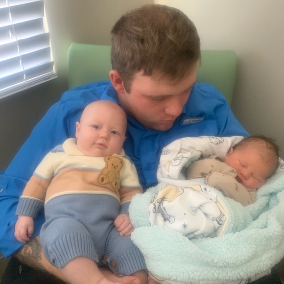 Welcome to my closet! I♥️God,Church,Fam&Friends😘 - Picture 8 of 13